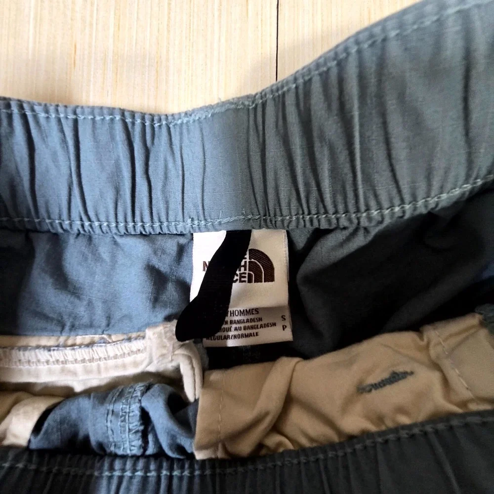 The North Face Shorts Mens Small‎ Gray Cargo Pockets Logo Elastic Waist Classic